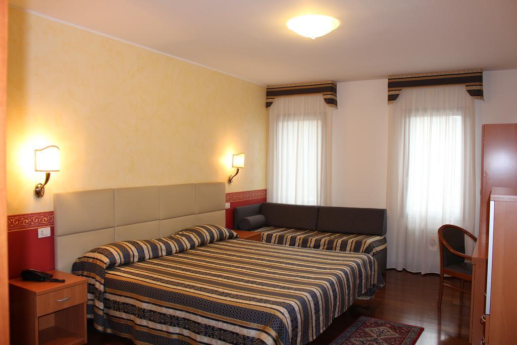 Hotel Ristorante Dotto Varago Zewnętrze zdjęcie